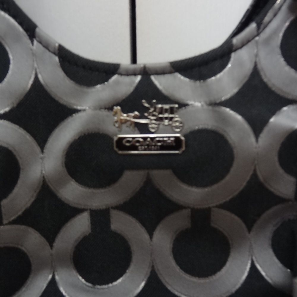 Authentic Coach Purse - Picture 6 of 7